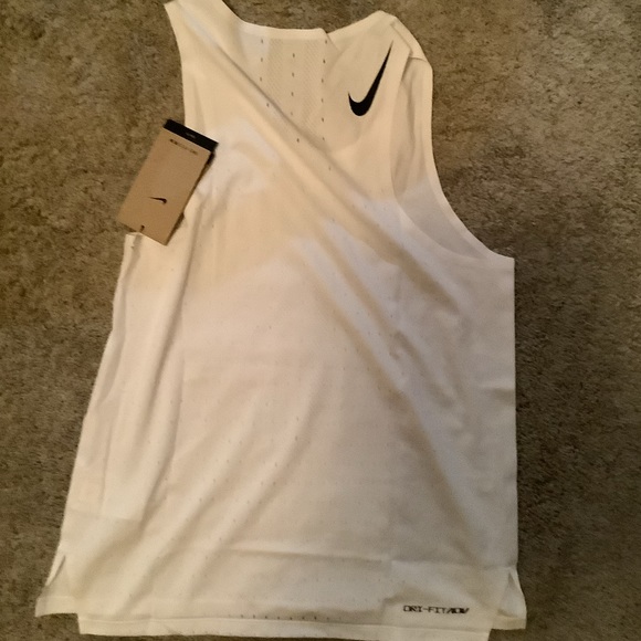 Ultimate Nike Running Tank - Picture 2 of 3